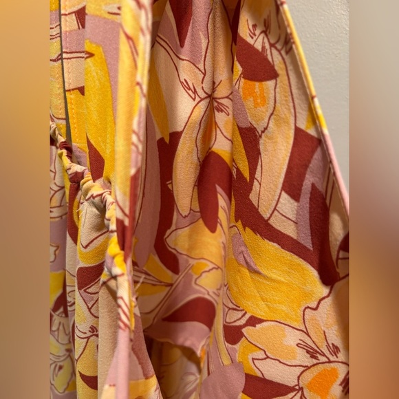 Wide leg jumpsuit halter top size XL feminine floral vacation island tropical - Picture 15 of 16